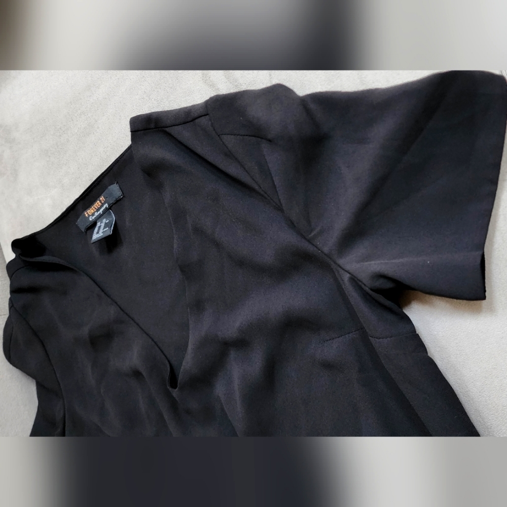 FOREVER 21 XS Contemporary Blouse